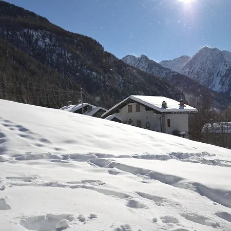 Alle Pendici Del Monte Rosa Champoluc Exterior photo