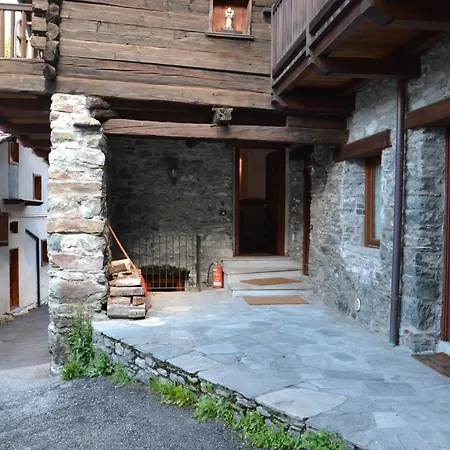 Alle Pendici Del Monte Rosa Champoluc Exterior photo